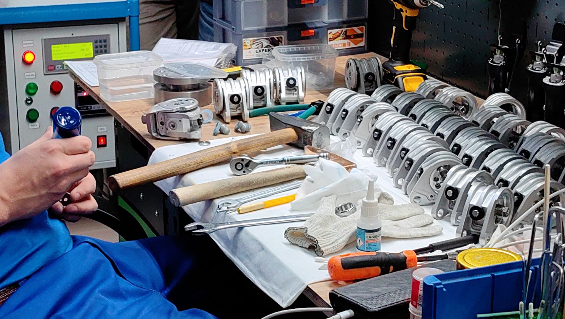 завод, производство, ортопедия, протезы, станки, детали,