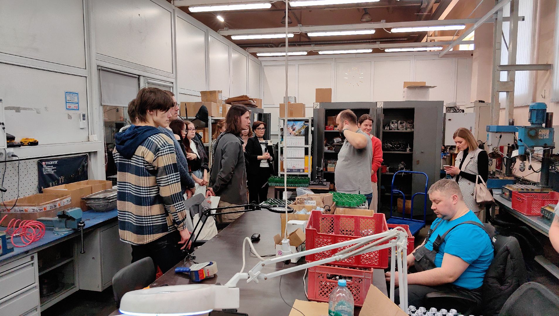 завод, производство, ортопедия, протезы, станки, детали,