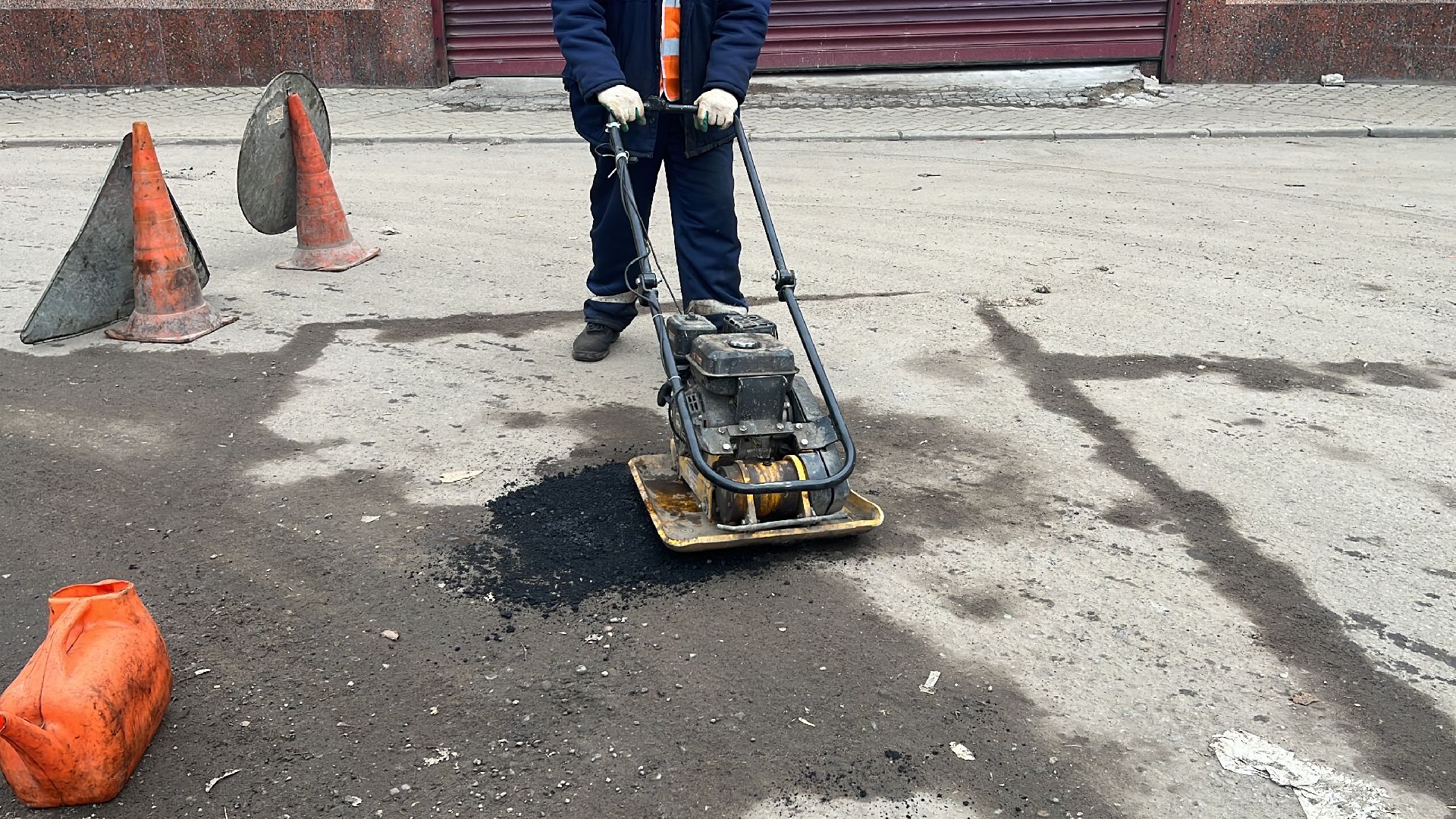 ремонт дорог, ремонт дороги, ямочный ремонт,