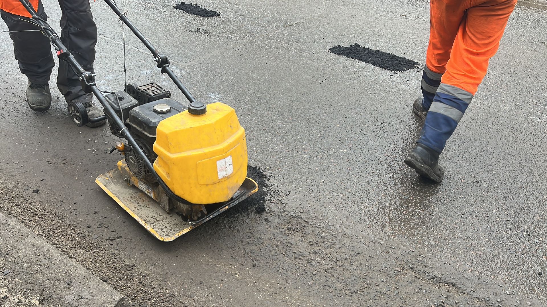 ремонт дорог, ремонт дороги, ямочный ремонт, ямы,