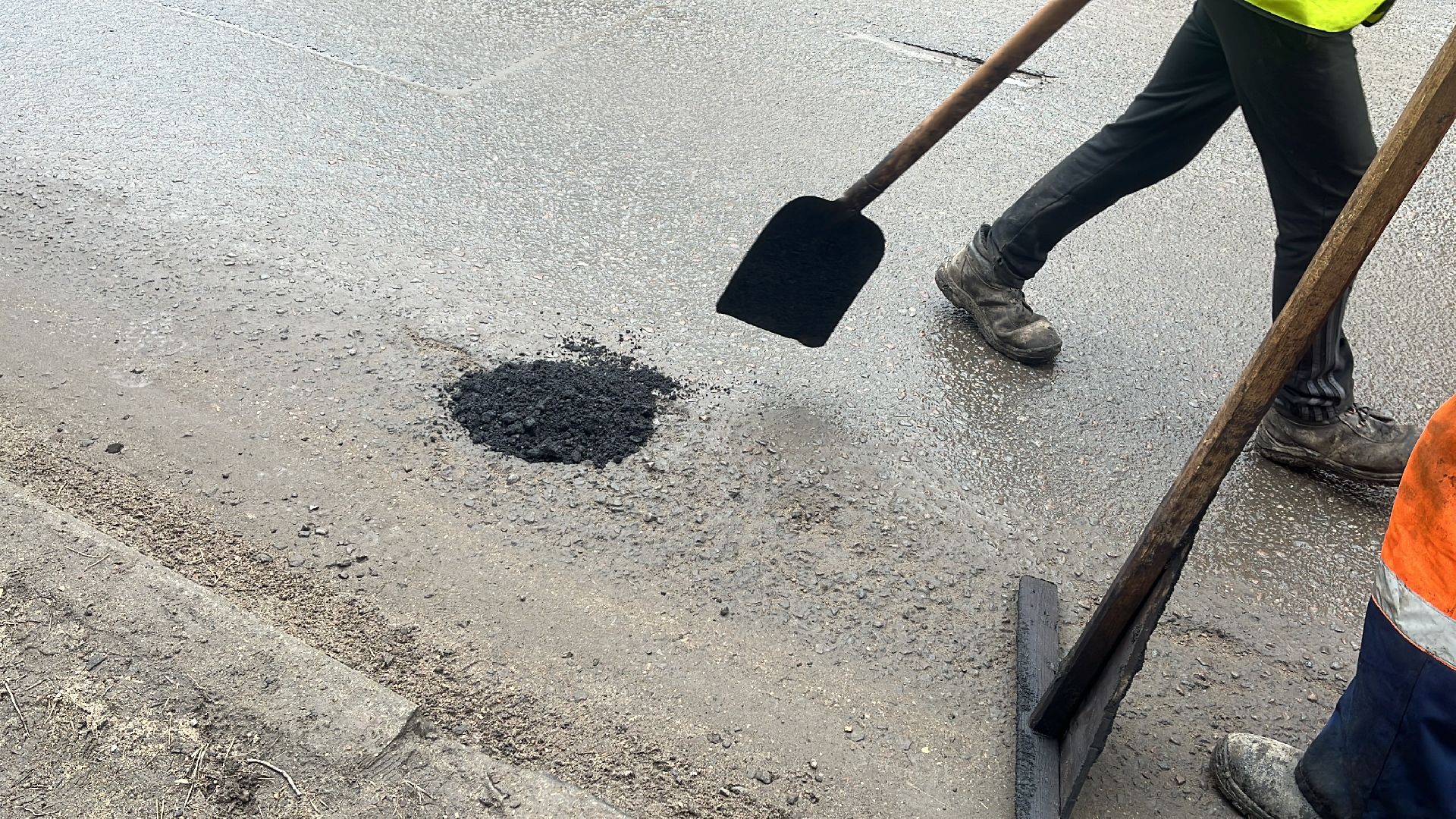 ремонт дорог, ремонт дороги, ямочный ремонт, ямы,