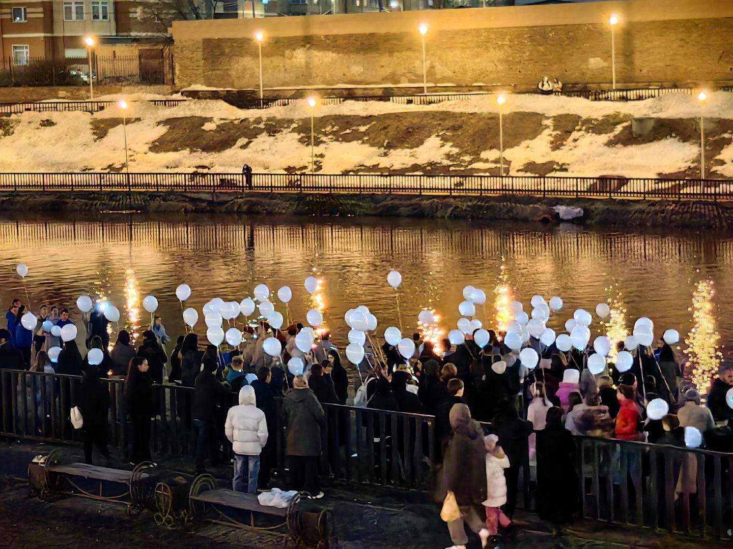 крокус сити холл, теракт, память о погибших, акция журавли,