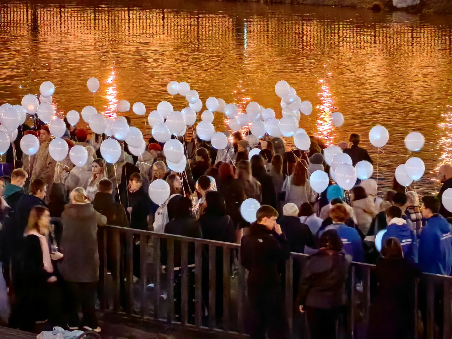 крокус сити холл, теракт, память о погибших, акция журавли,