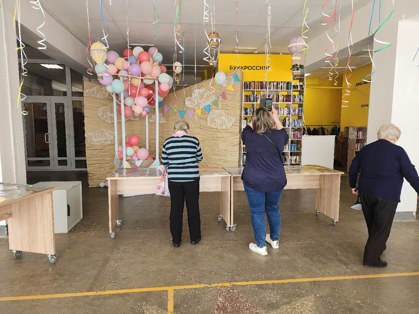 шатура, выставка картин, вернисаж, активное долголетие, библиотека, городской округ культура,