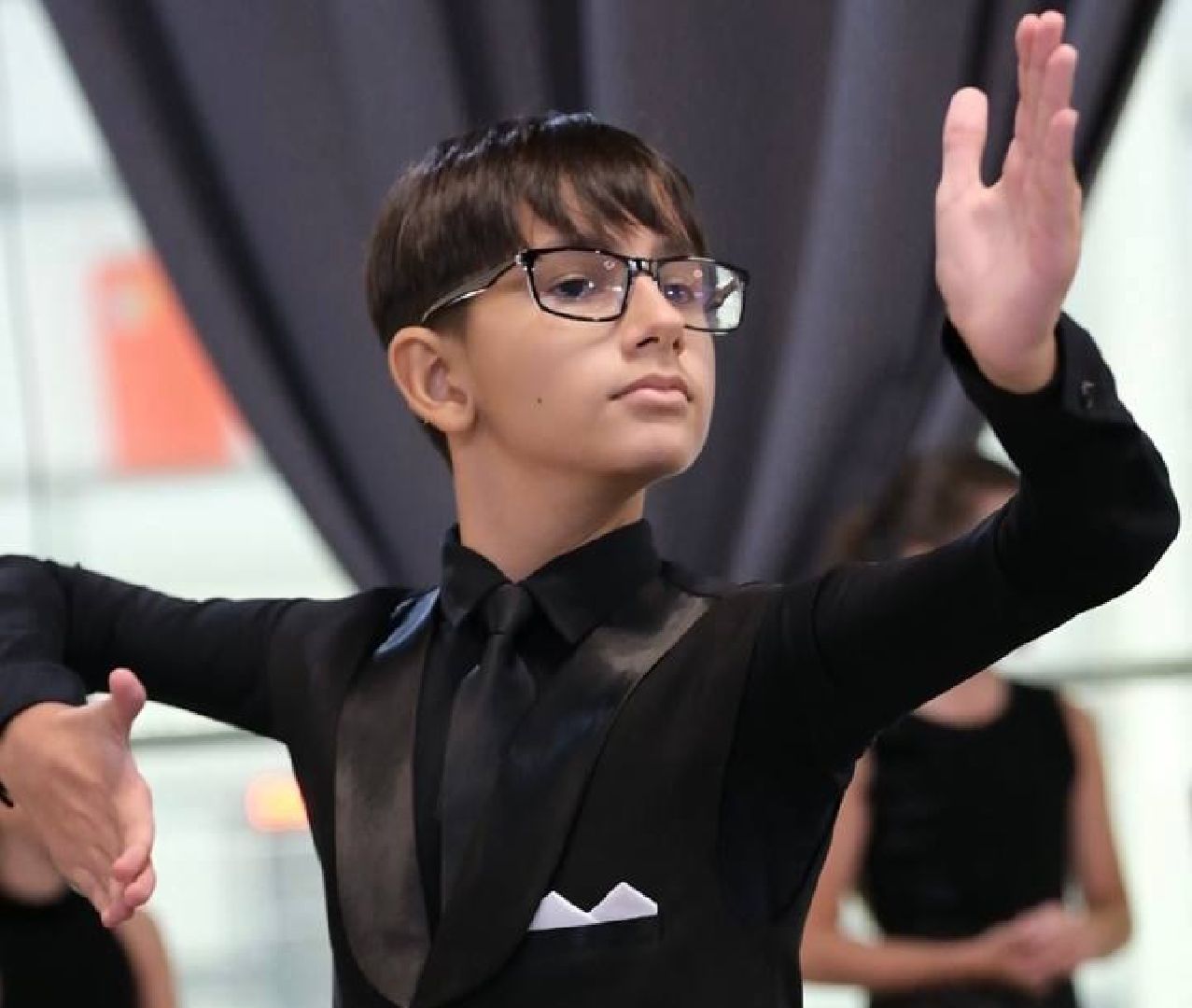 Реутов, танцы, занятия, бесплатно, вальс, движения, пластика,