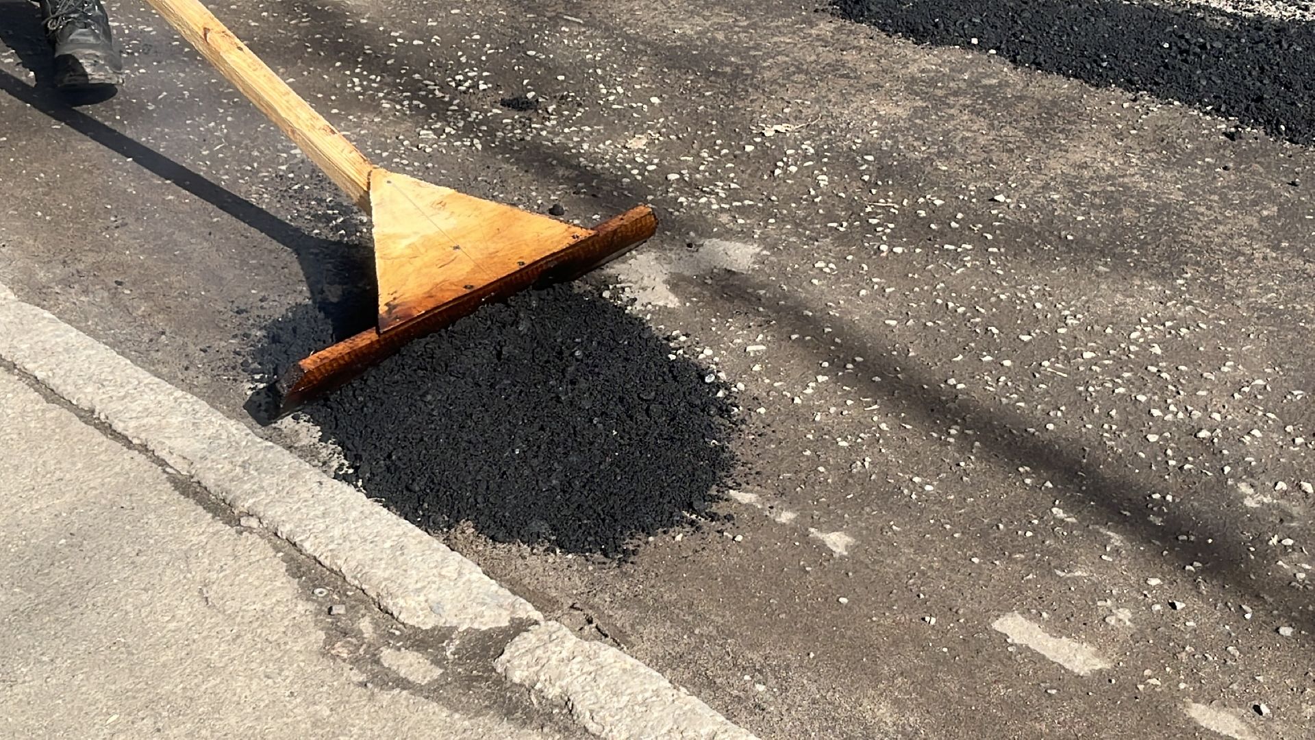 ремонт дорог, ремонт дороги, ямочный ремонт,