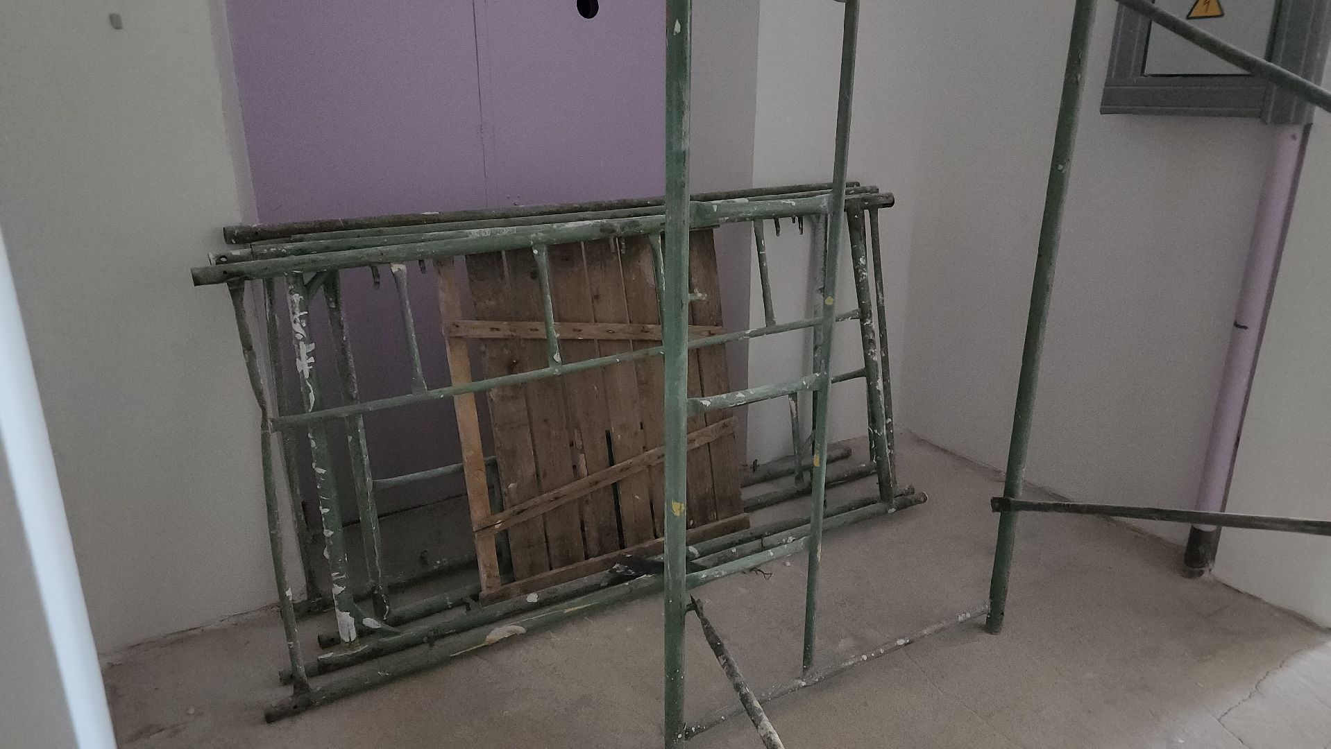 егорьевск, цвр, ремонт, лестница, коридор, перила, побелка,