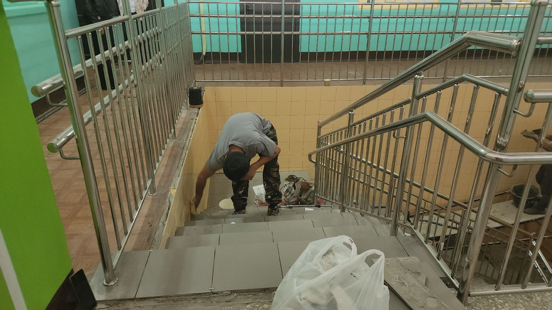 егорьевск, цвр, ремонт, лестница, коридор, перила, побелка,