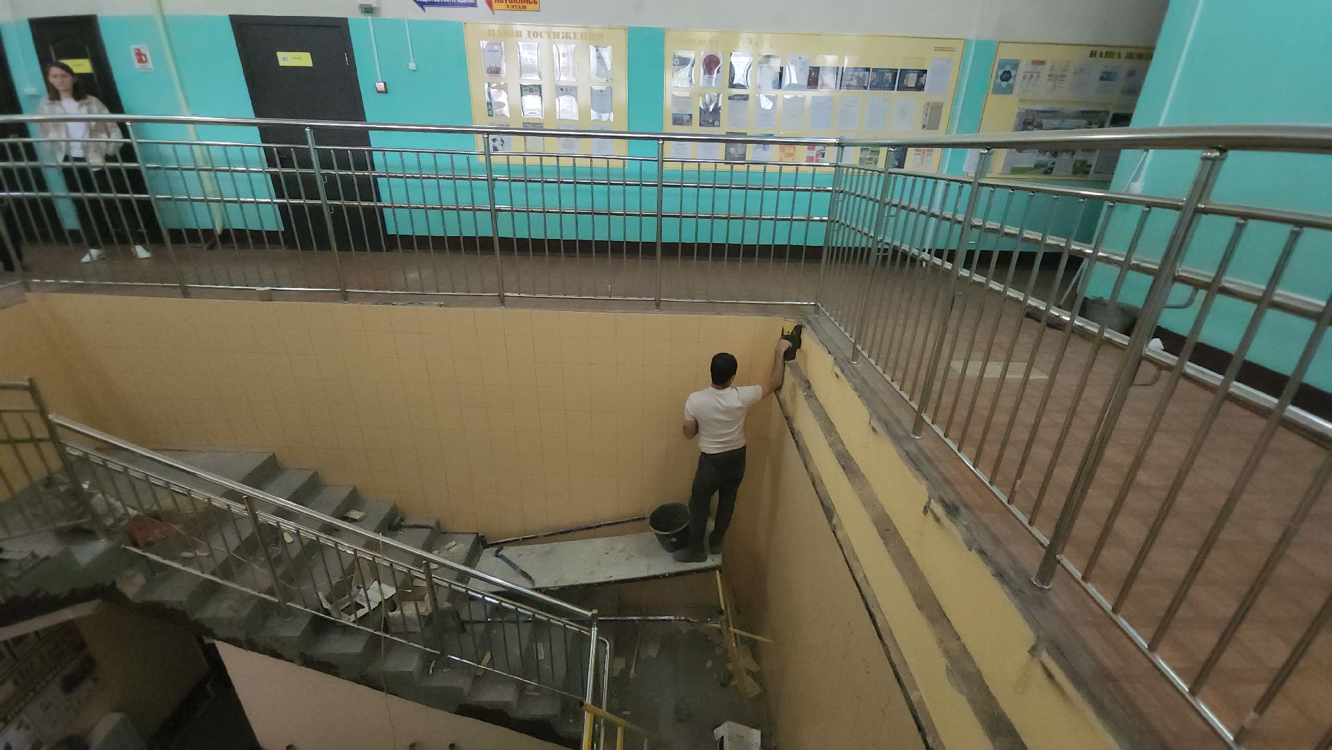 егорьевск, цвр, ремонт, лестница, коридор, перила, побелка,