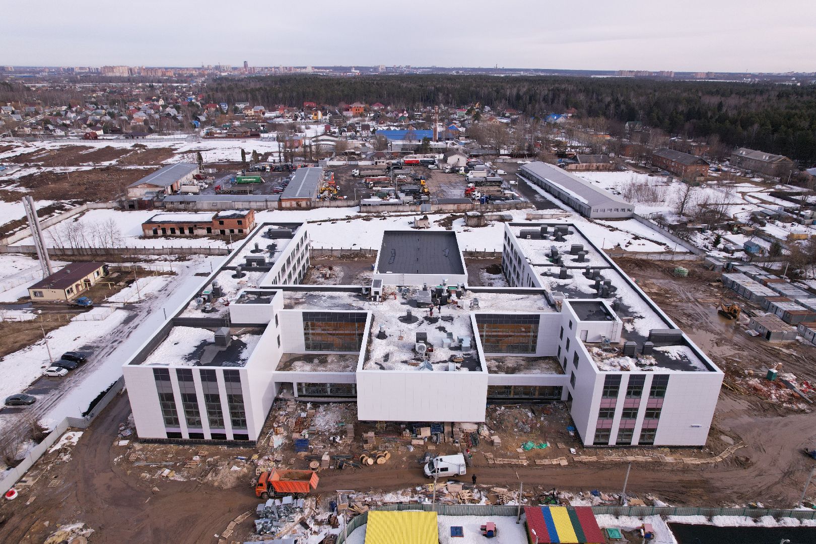 видео с коптера, щёлково, строительство, школа,