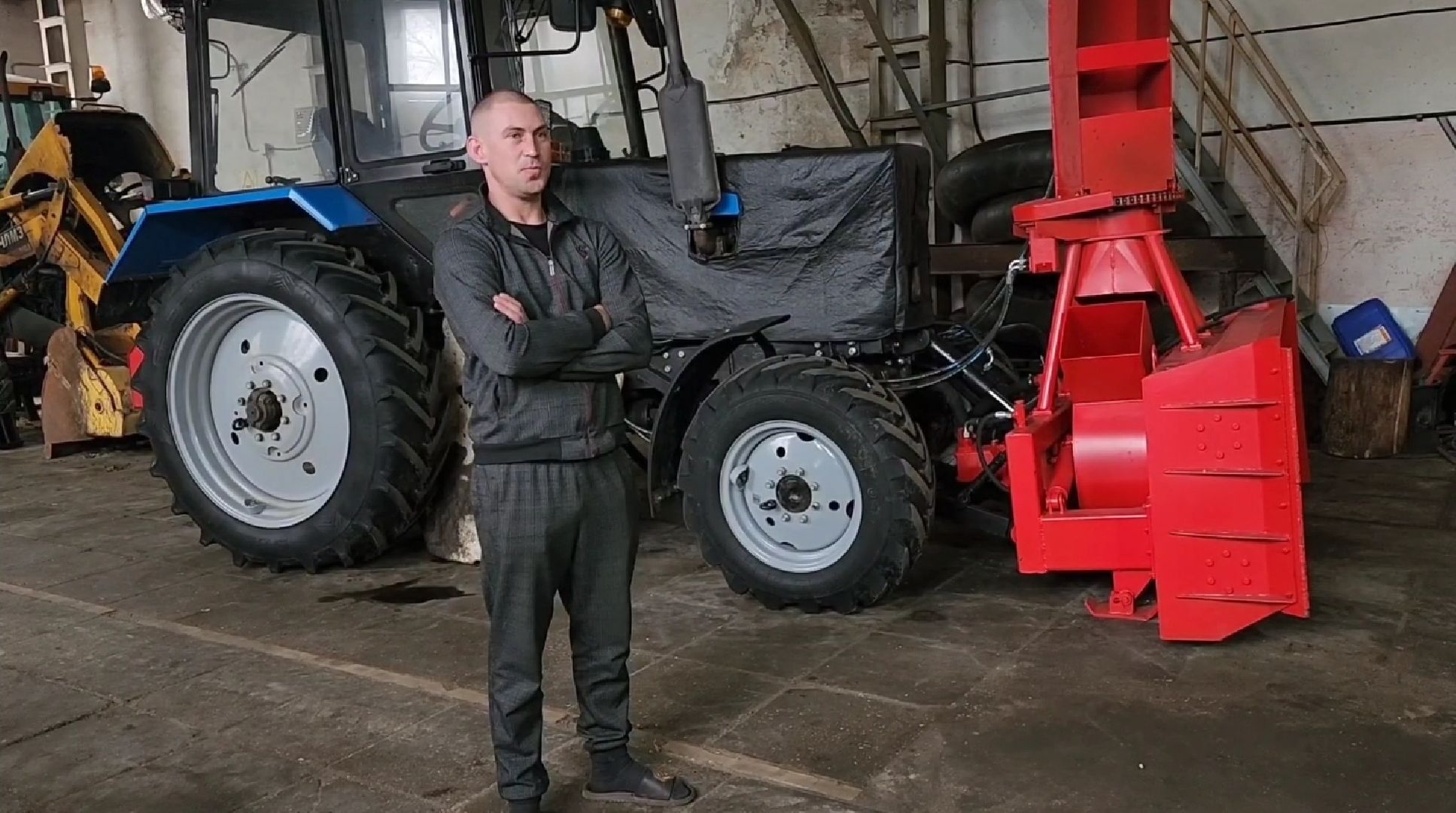 долгопрудный, мбу благоустройство, Молодой тракторист, снегоуборочная техника,