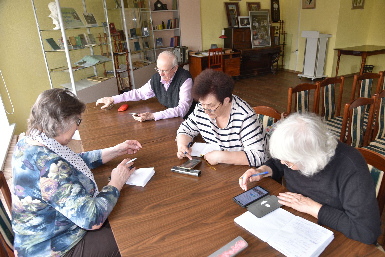 лотошино, библиотека, активное долголетие,