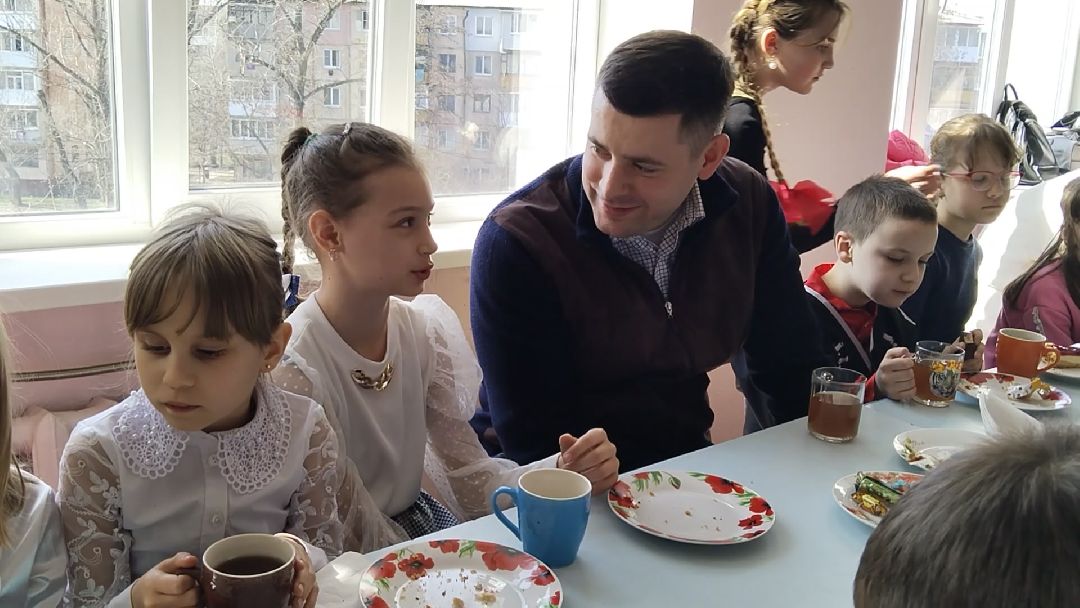 Чехов, Луганск, школа, помощь