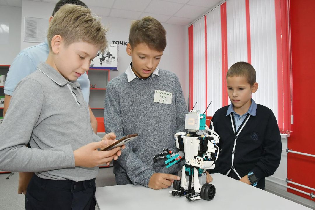 Робототехника, робопёс, программирование, Власиха, олимпиада, Точка роста