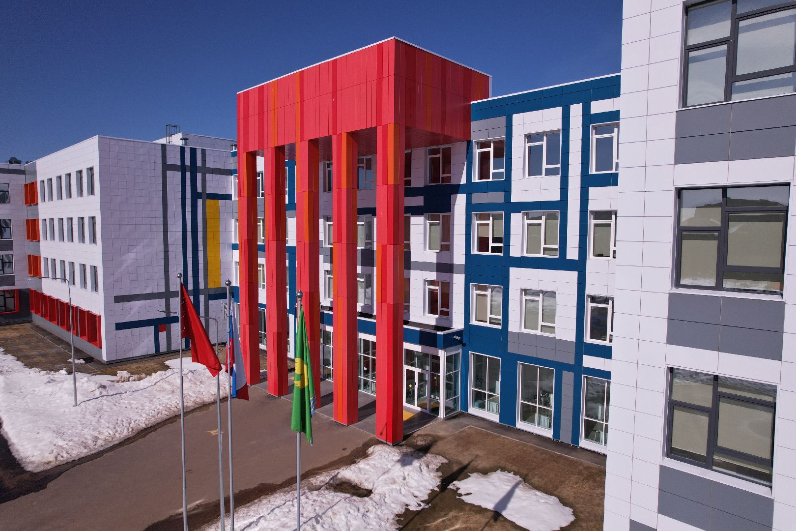 видео с коптера, лицей, школа,