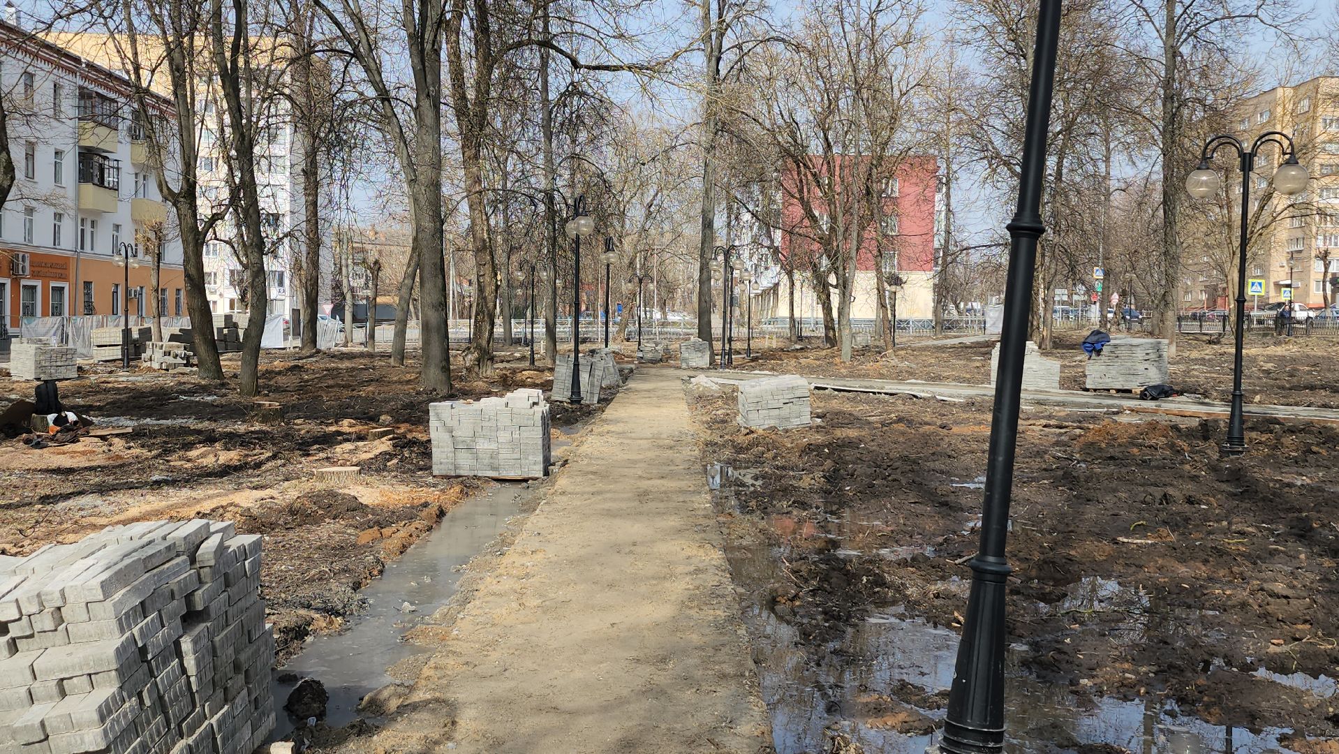 серпухов, сквер на северной площади, благоустройство, светильник, дорожки, национальные проекты,