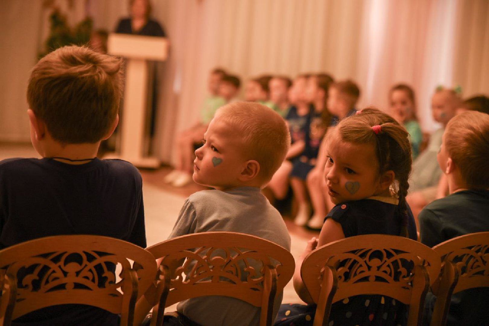 Бронницы, Всемирный день аутизма, Акция зажги синим, Детский сад Конфетти-Совхоз,