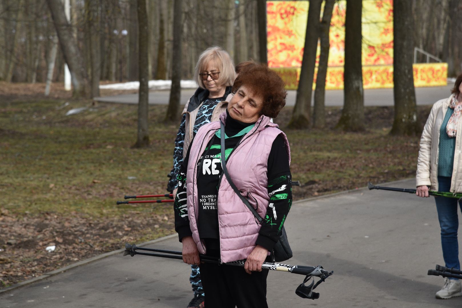 лотошино, лотошинский парк, активное долголетие, скандинавская ходьба,