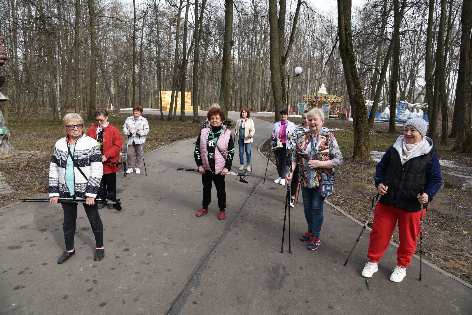 лотошино, лотошинский парк, активное долголетие, скандинавская ходьба,