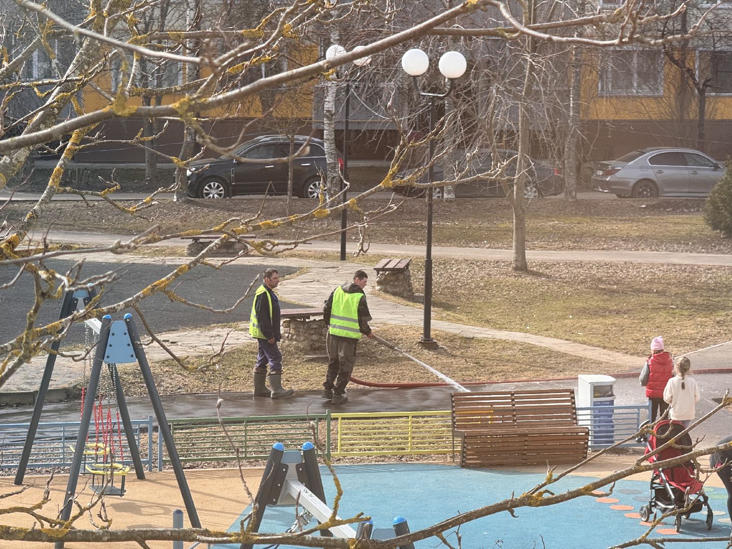 шаховская, уборка города, уборка дворов, уборка дворов после зимы,