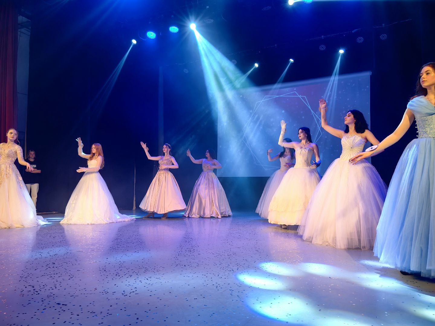 Мисс Весна 2024, конкурс, колледж, дефиле, нараждение, грамоты, корона,