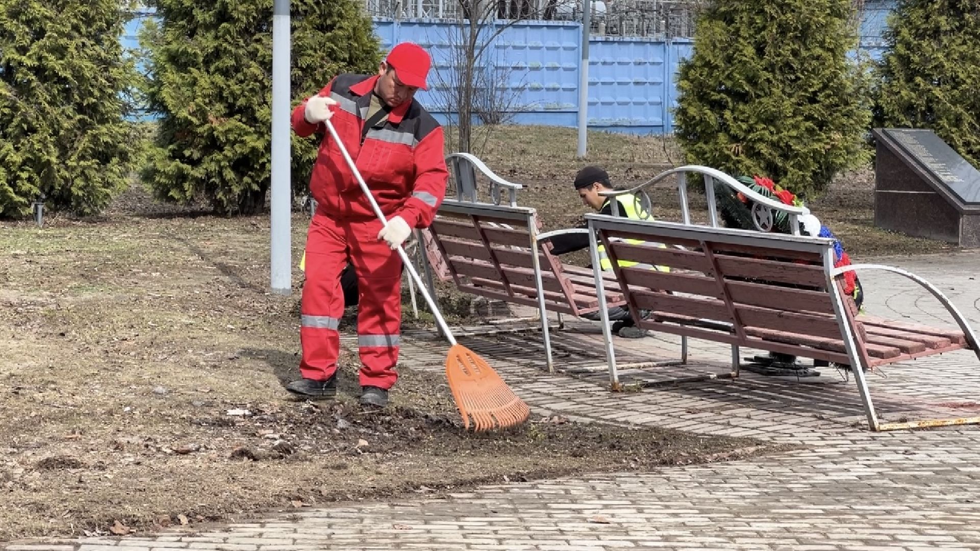 химки, месяц чистоты и благоустройства, благоустройство, уборка общественных территорий, уборка парка,
