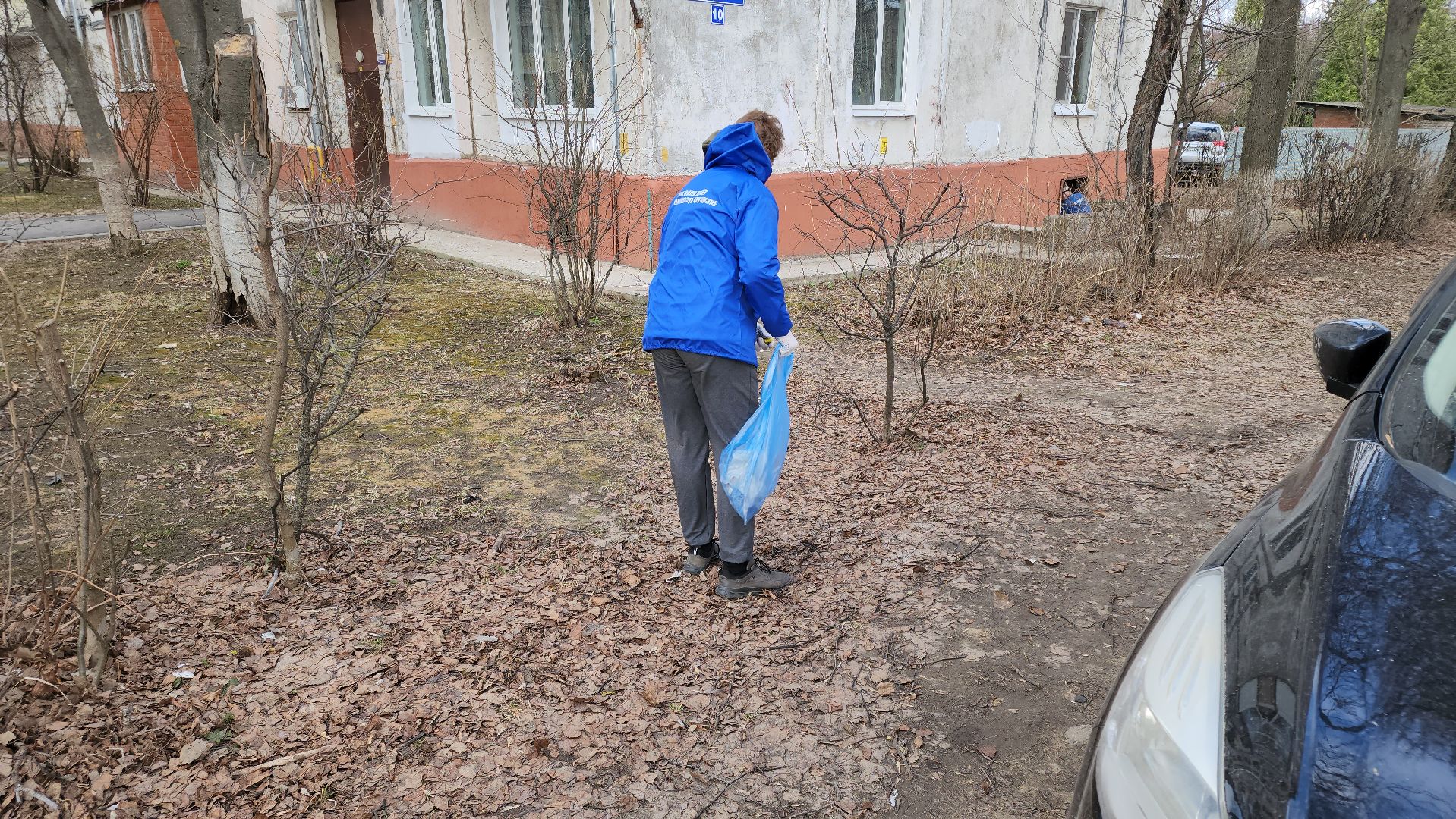 кашира, молодая гвардия, волонтеры, субботник, чистый путь, уборка мусора,