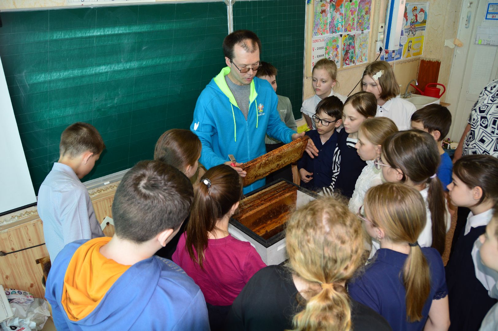 шатура, классный час, профессия родителей,пчеловод, работа мечты, село Петровское, школа 4,Селиверстов, Сильвестр,