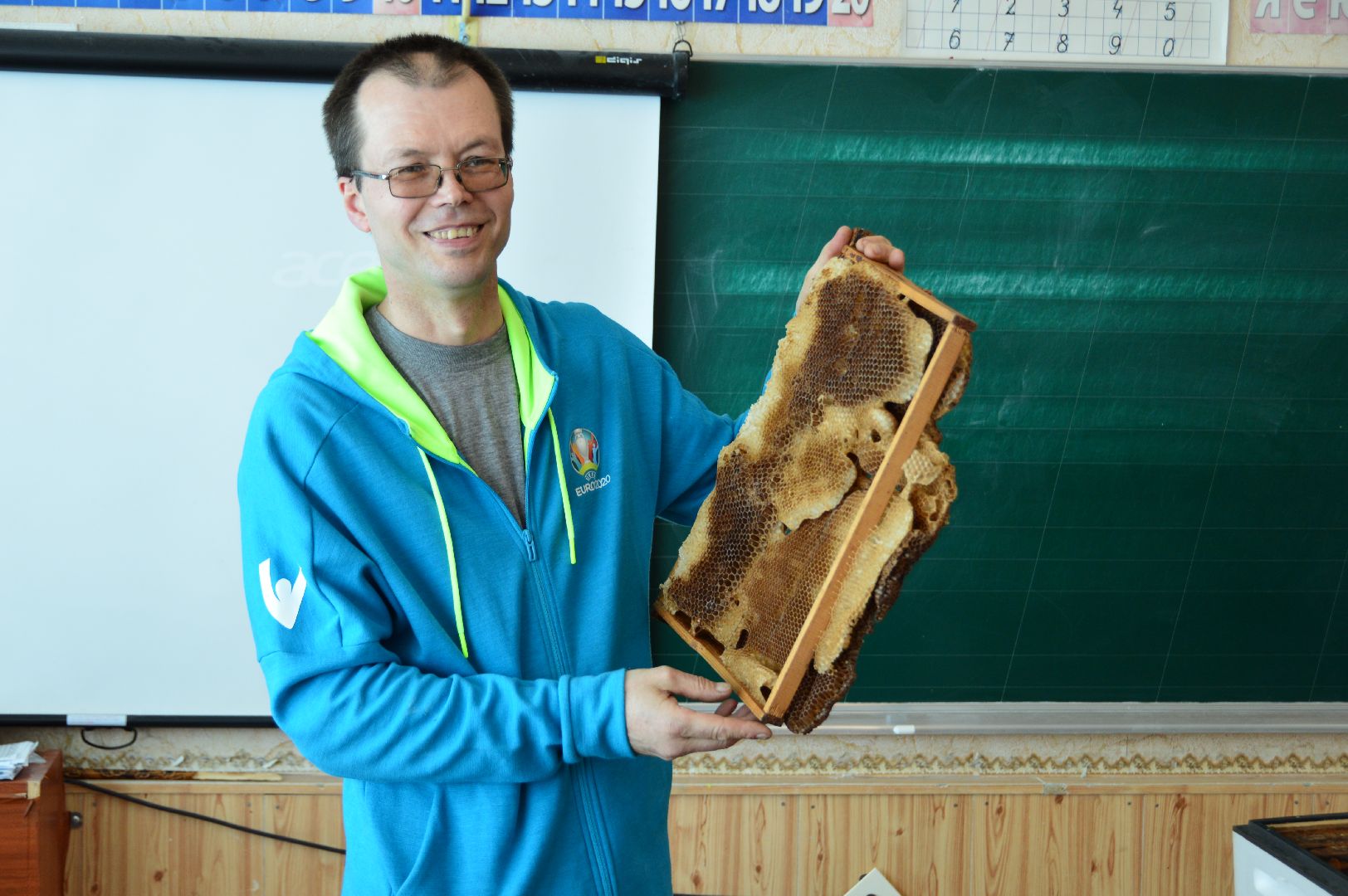 шатура, классный час, профессия родителей,пчеловод, работа мечты, село Петровское, школа 4,Селиверстов, Сильвестр,