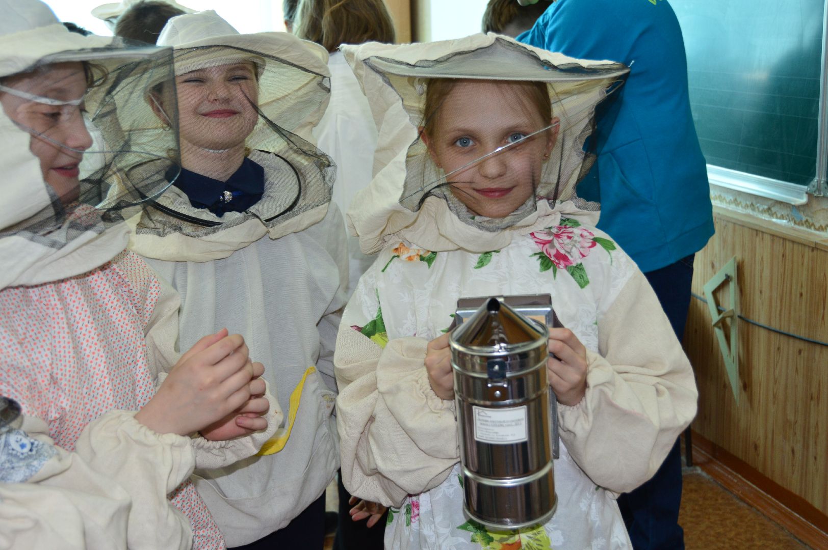 шатура, классный час, профессия родителей,пчеловод, работа мечты, село Петровское, школа 4,Селиверстов, Сильвестр,
