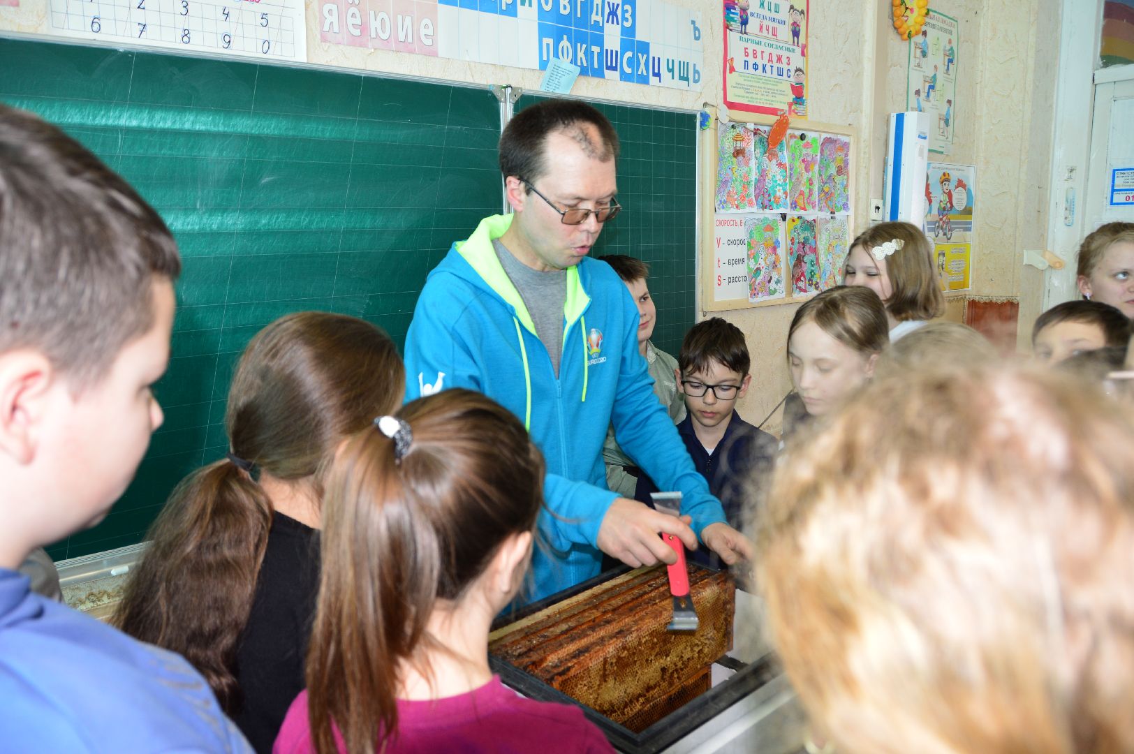 шатура, классный час, профессия родителей,пчеловод, работа мечты, село Петровское, школа 4,Селиверстов, Сильвестр,