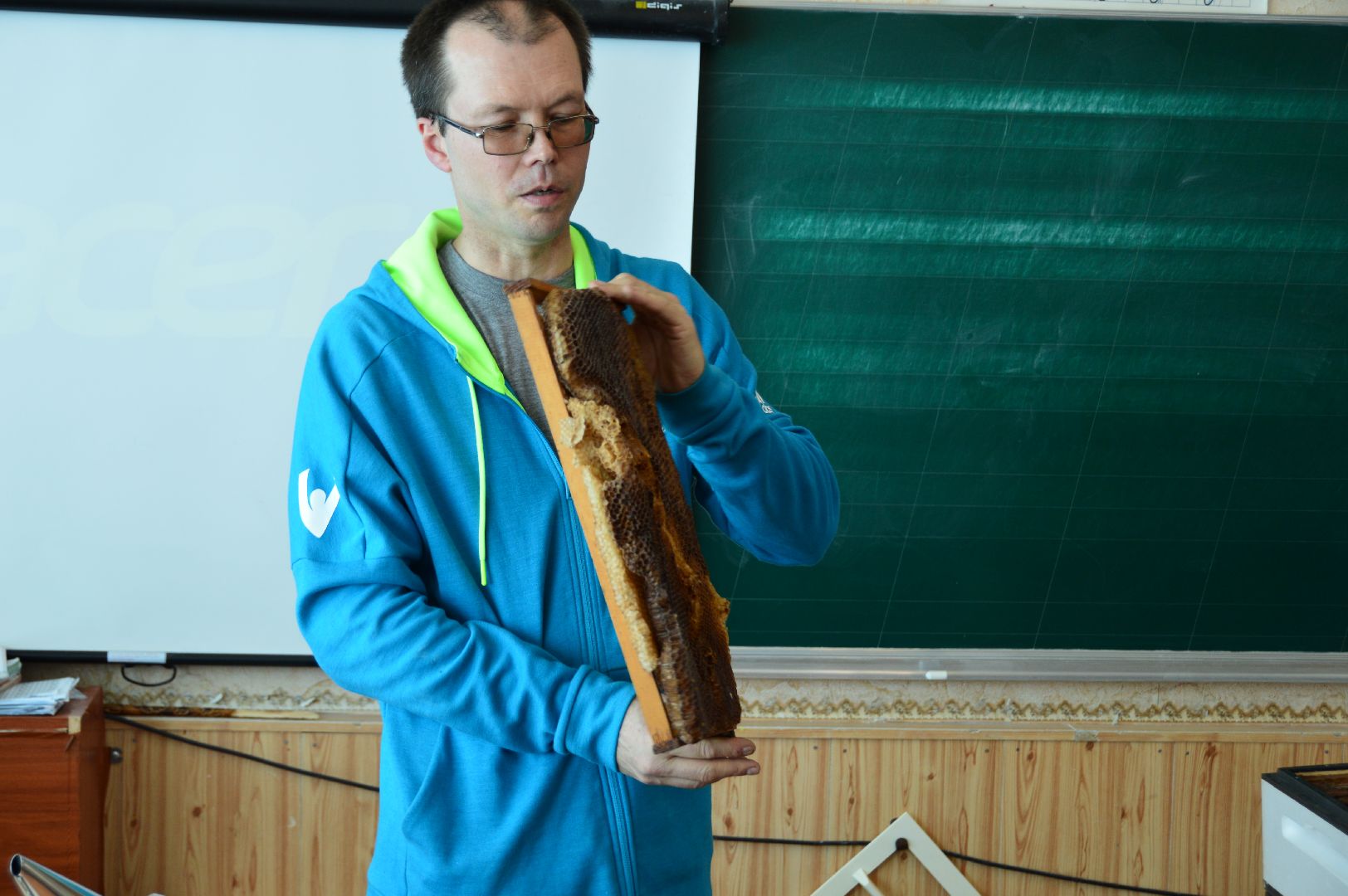 шатура, классный час, профессия родителей,пчеловод, работа мечты, село Петровское, школа 4,Селиверстов, Сильвестр,