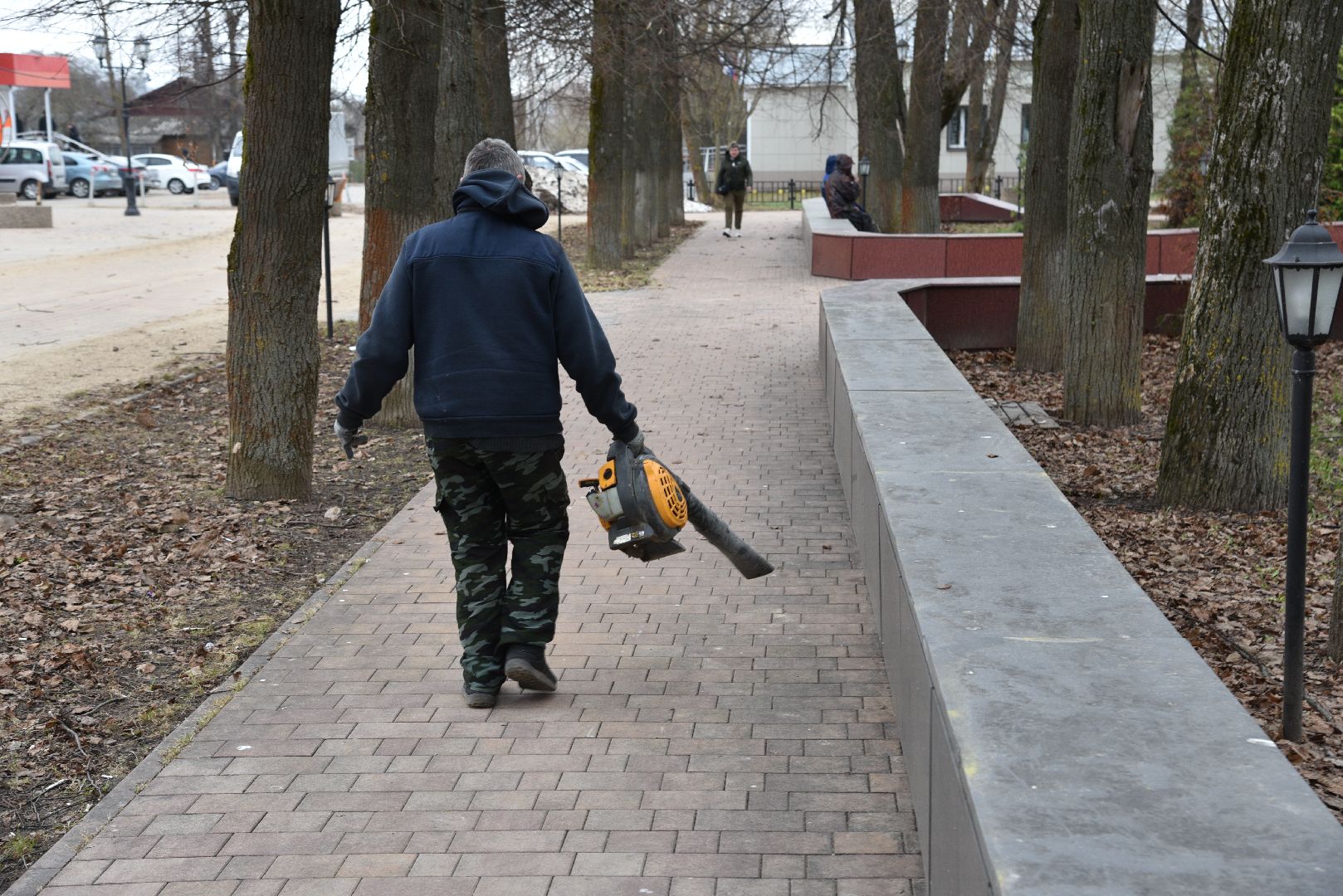 лотошино, сквер победы, благоустройство, уборка дорог,