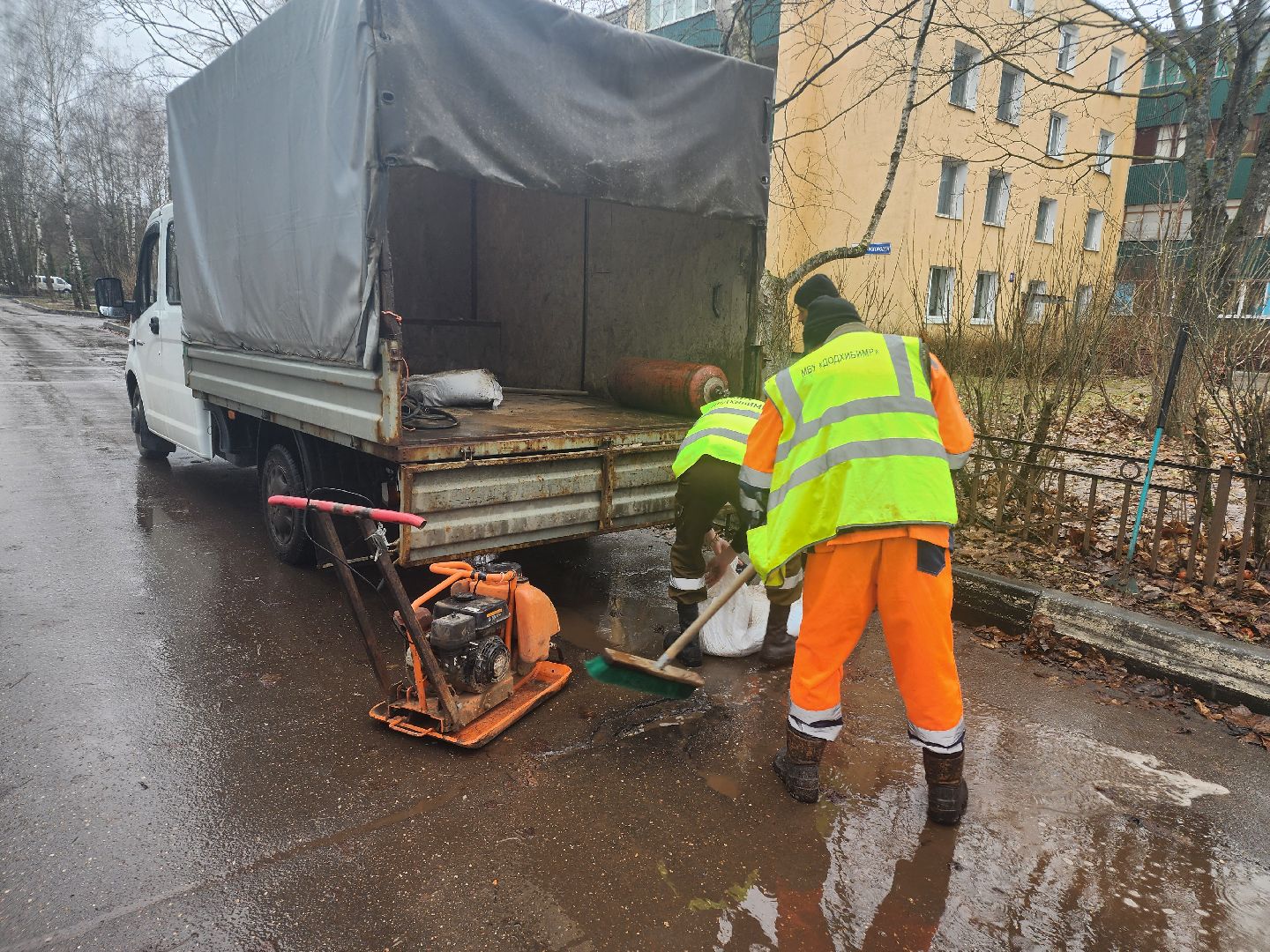 ямочный ремонт, дорожное покрытие,