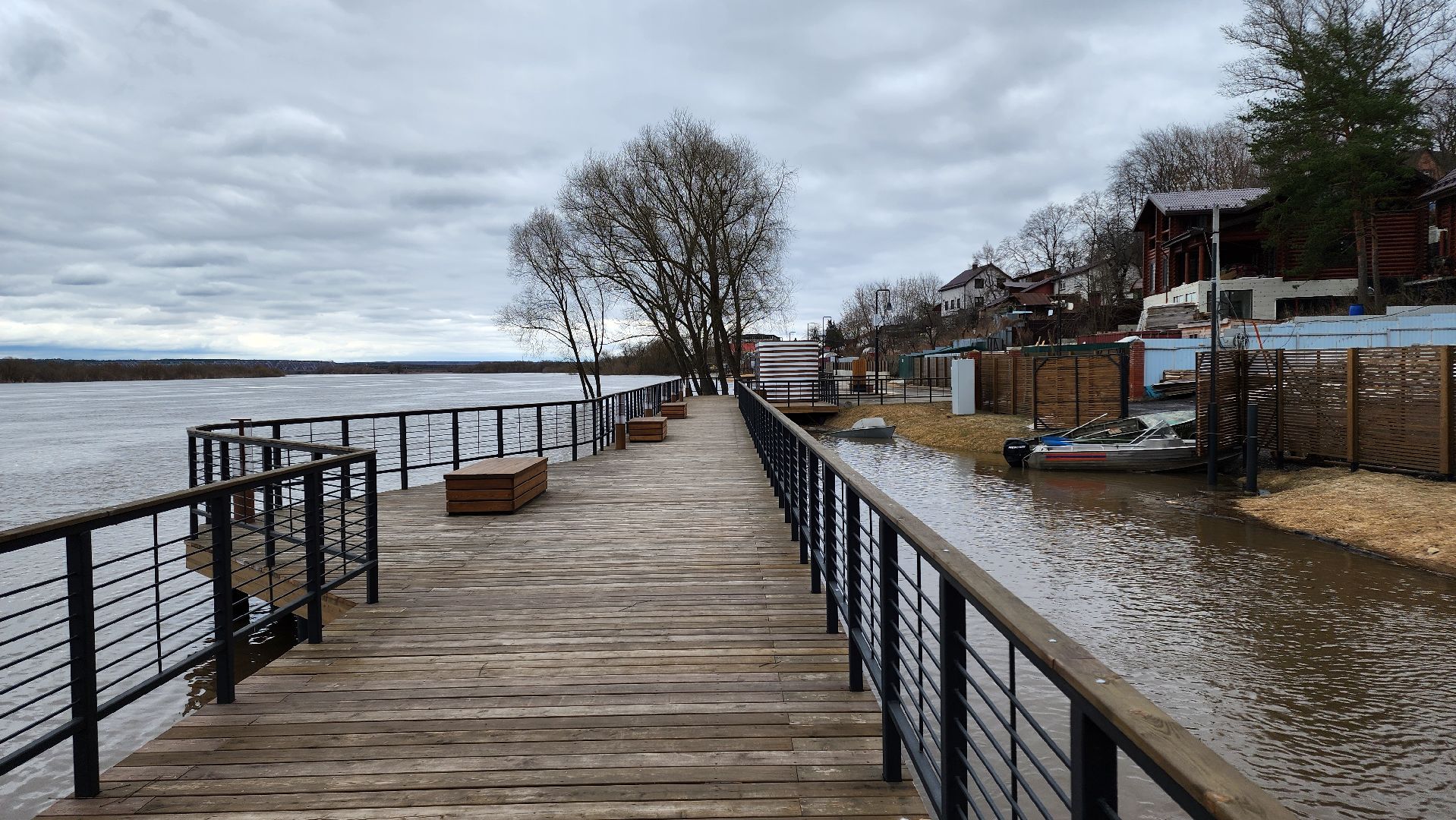 кашира, водно-спасательная станция, набережная оки, река ока, паводок, спасатели,