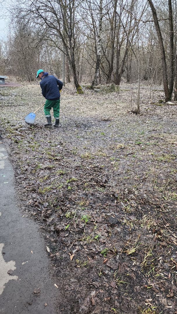 долгопрудный, островок, уборка города, Улица Речная, спортивная площадка,