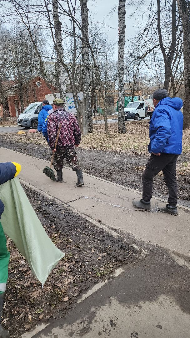 долгопрудный, островок, уборка города, Улица Речная, спортивная площадка,