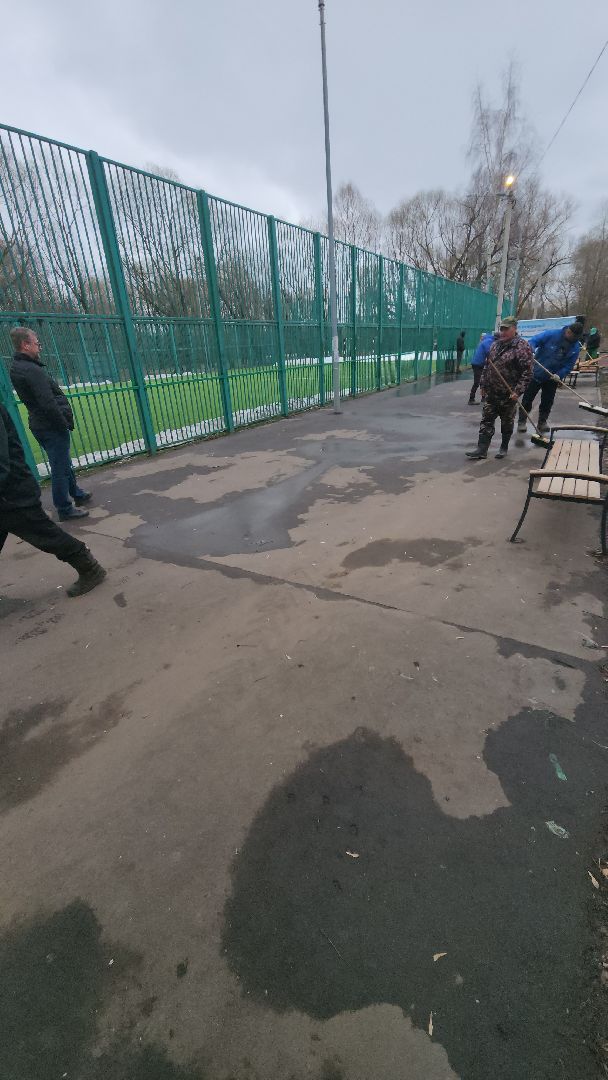 долгопрудный, островок, уборка города, Улица Речная, спортивная площадка,