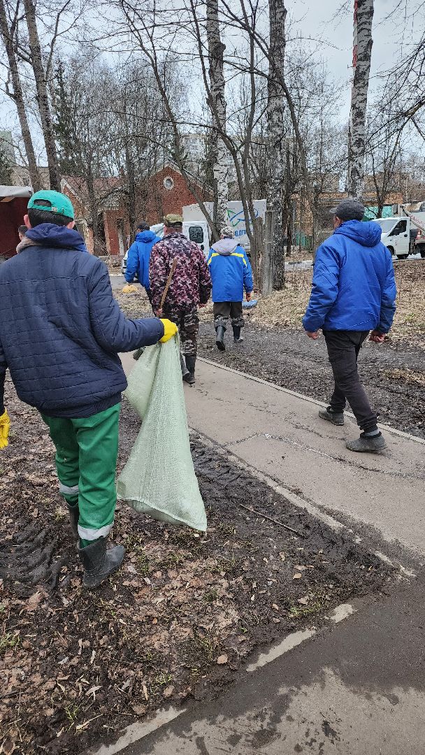 долгопрудный, островок, уборка города, Улица Речная, спортивная площадка,