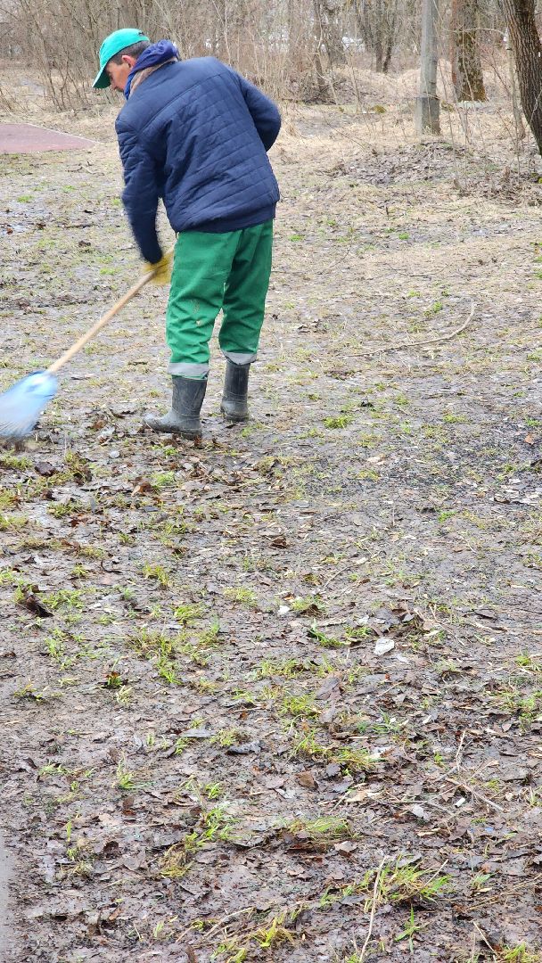 долгопрудный, островок, уборка города, Улица Речная, спортивная площадка,