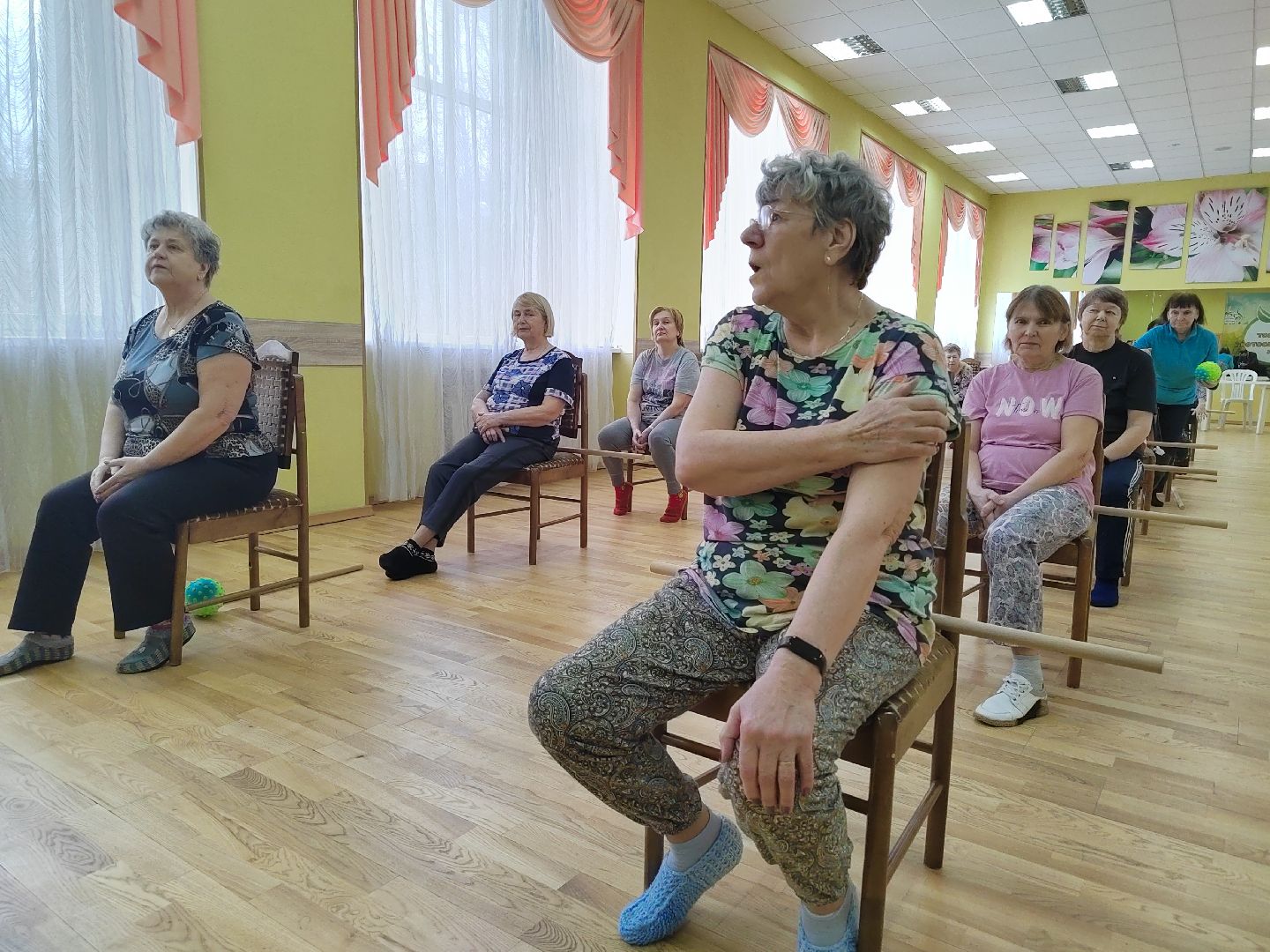 Пушкино, общество