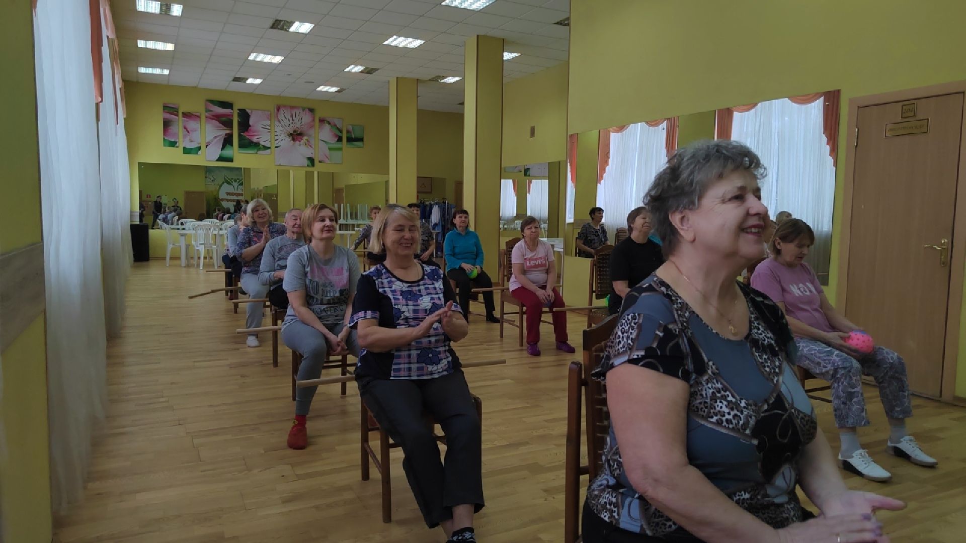 Пушкино, общество