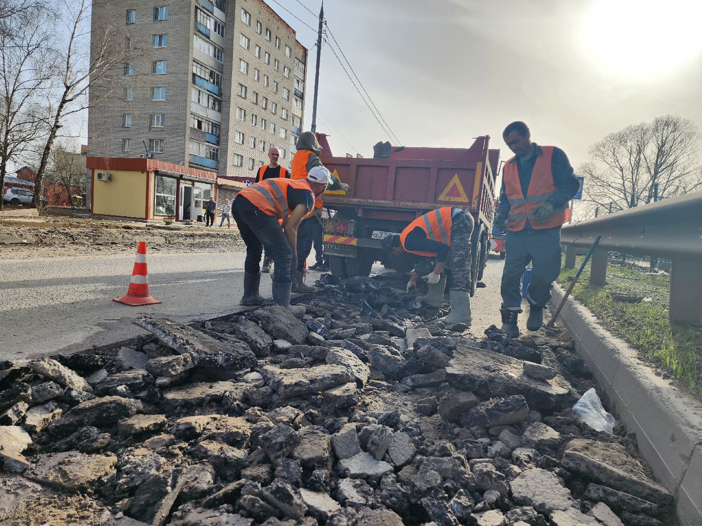 серпухов, подмосковье, благоустройство, меняют асфальт,