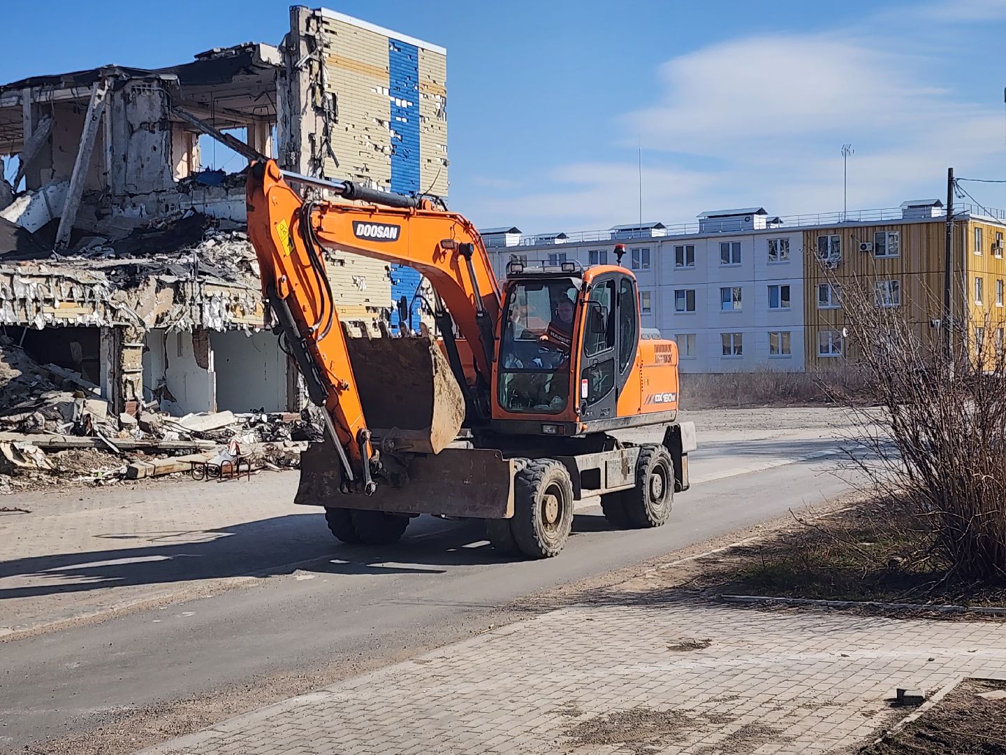 Донбасс, Восстановление детских садов, строительство домов,
