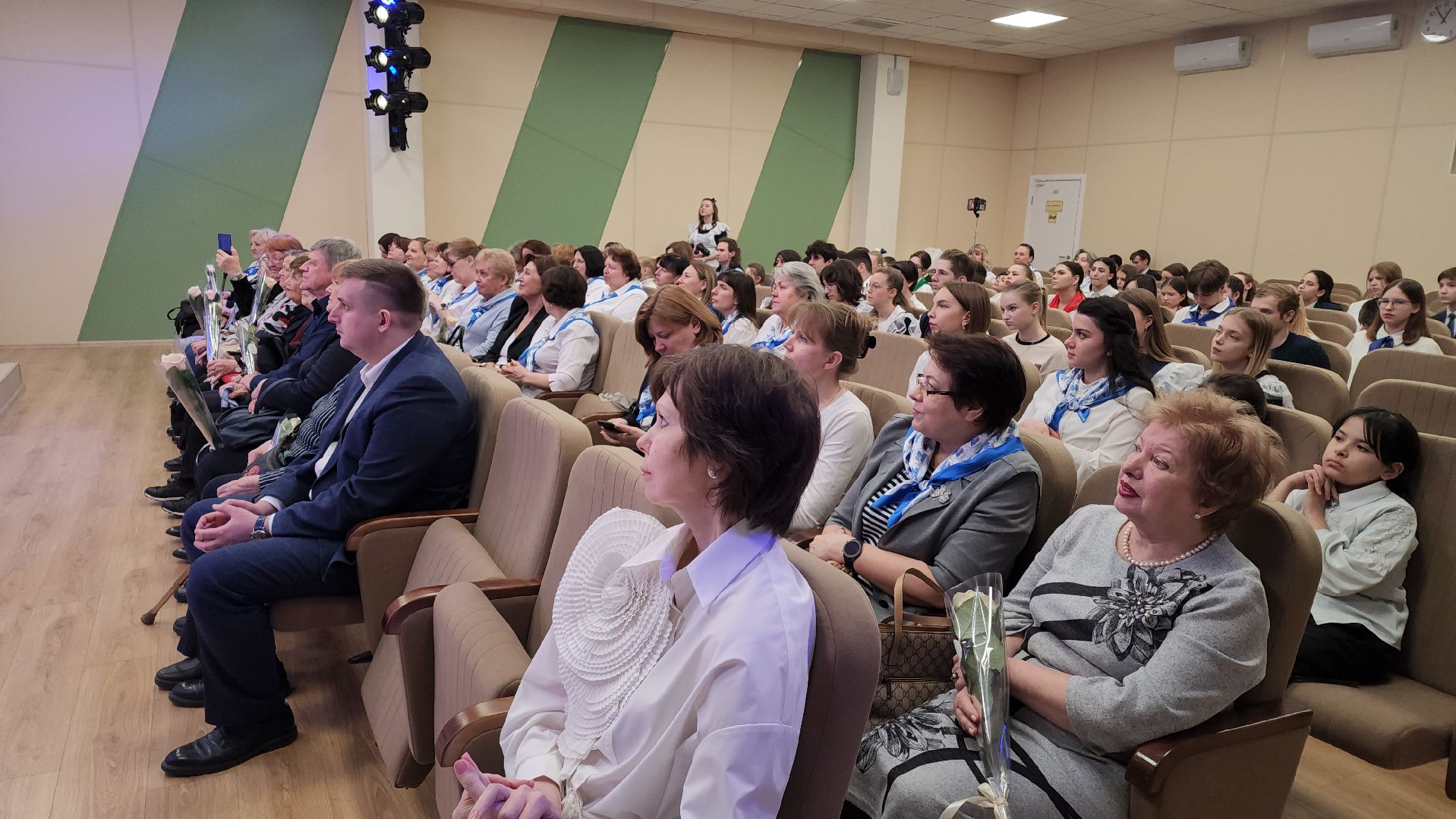 Школа, Скульптура, лобня,