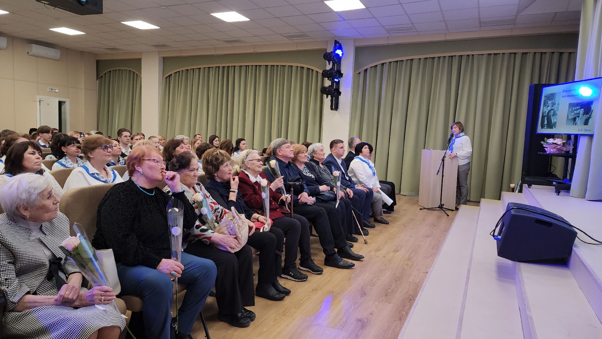 Школа, Скульптура, лобня,