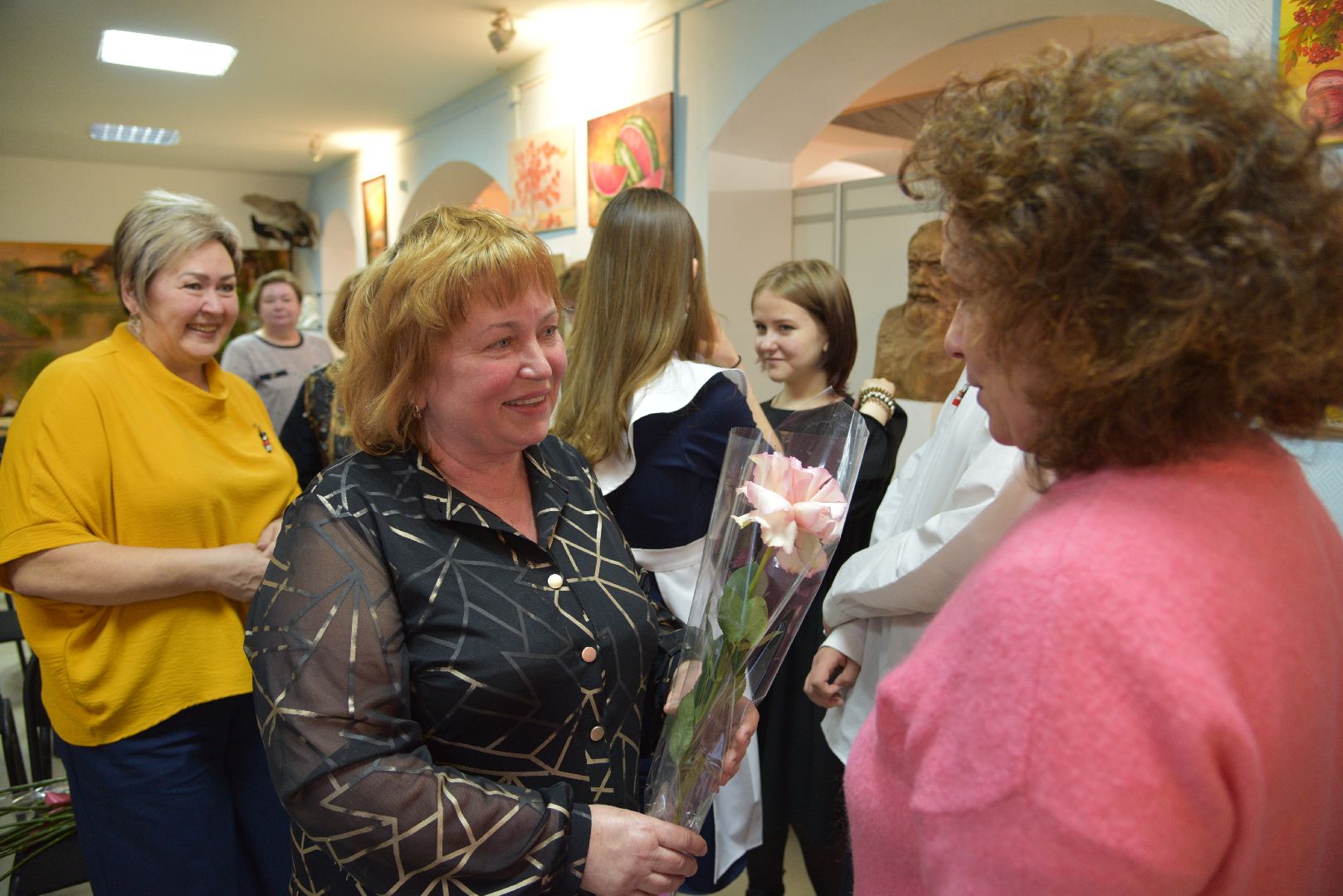 лотошино, лотошинский музей, выставка картин,