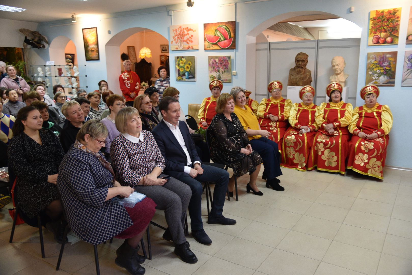 лотошино, лотошинский музей, выставка картин,