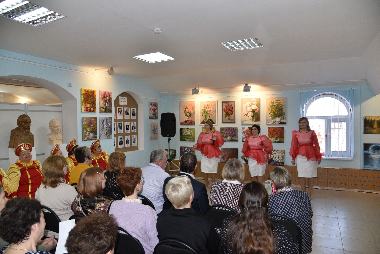 лотошино, лотошинский музей, выставка картин,