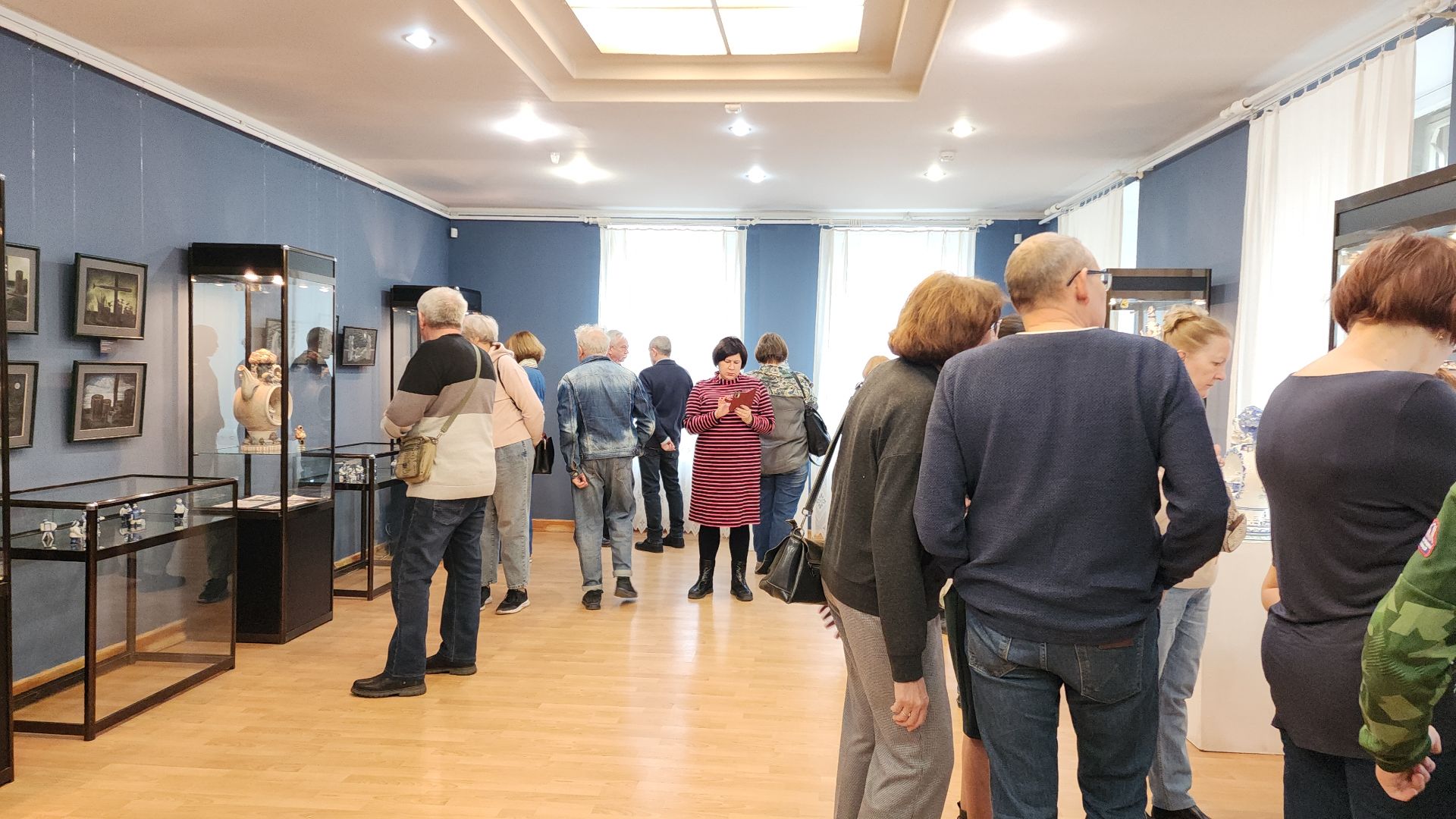 электросталь, мой город, жители города, культура, музей, выставка, культура подмосковья, гжельские узоры, керамика,